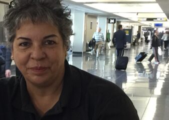 Isabel is working. Офис изабель. Офис изабель актриса. Isabel is working. Изабель максвелл.